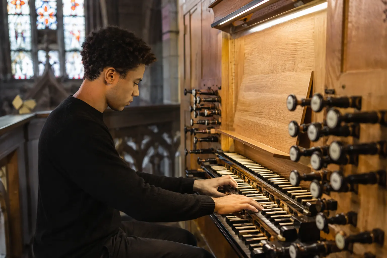 Musiker/in: Orgelliteraturspiel, liturgisches Orgelspiel, Orgelkunde